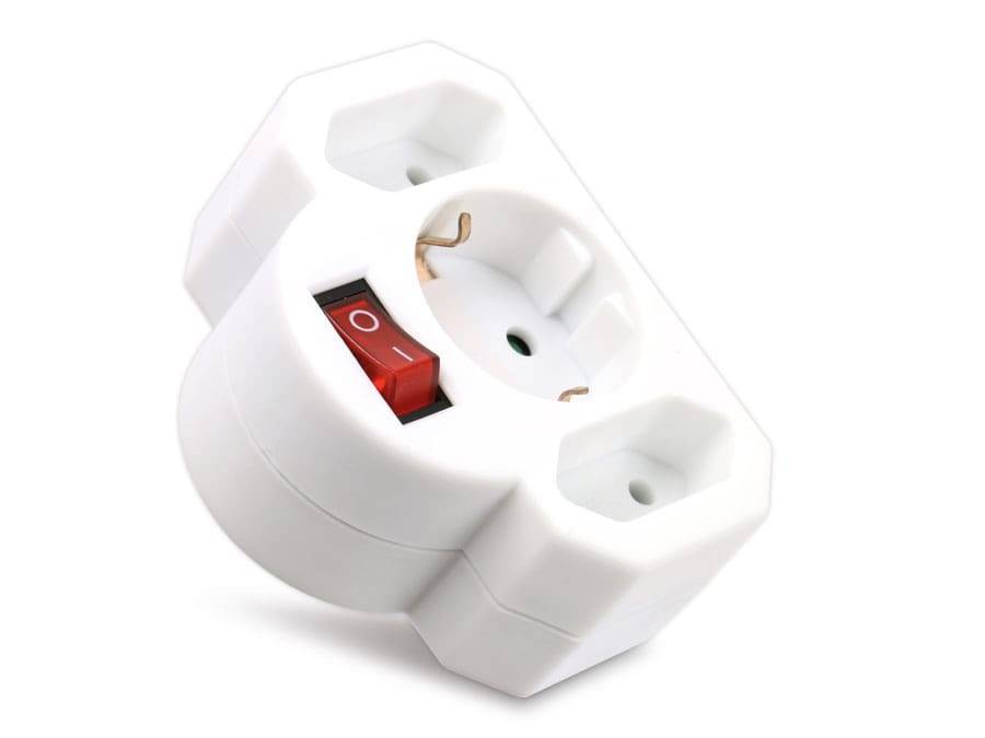 Heitech 3-Wege-Steckdosenadapter - Mehrere Steckdosen mit Schalter Maximallast 3500 W - Adapterstecker Mehrfachstecker