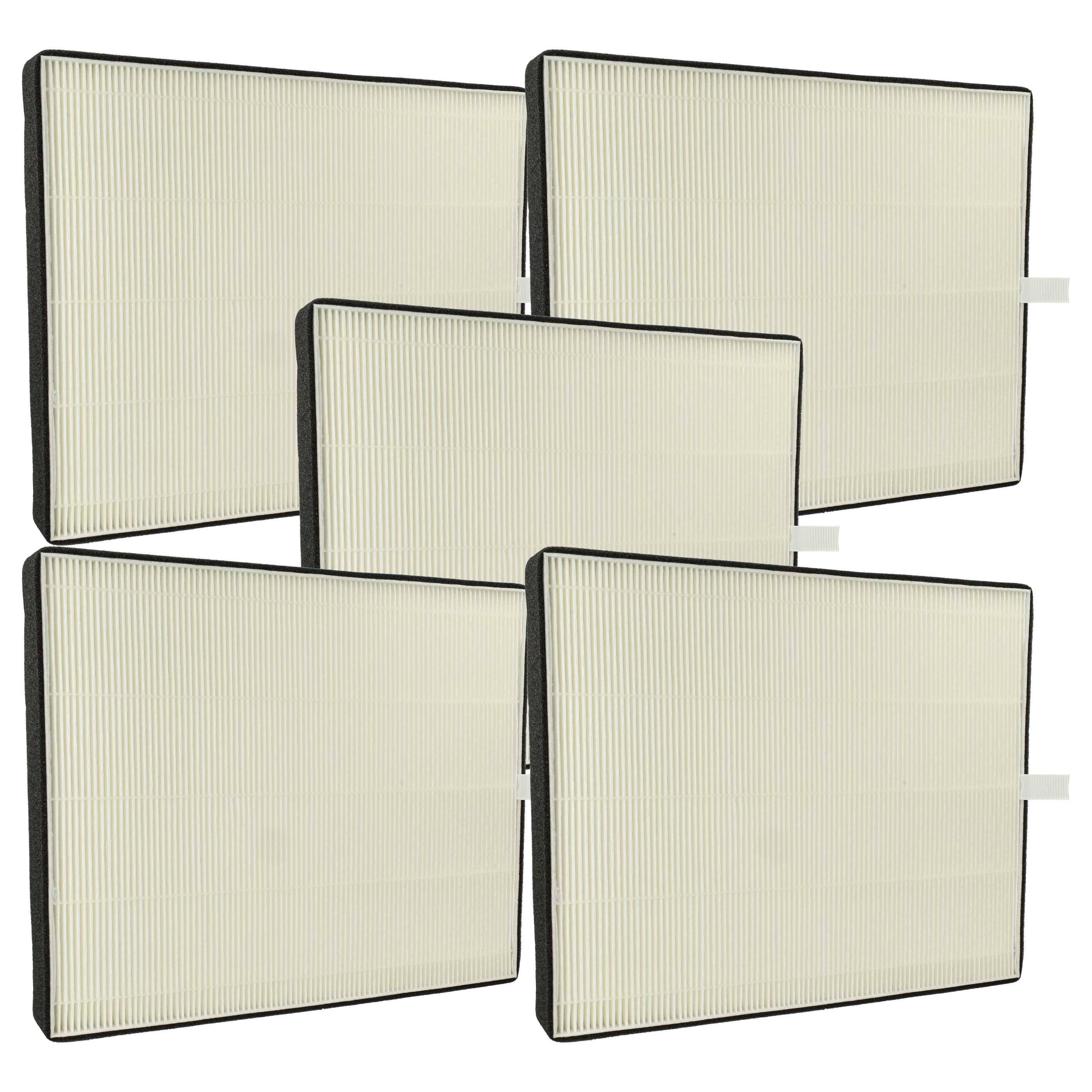 Fünf rechteckige Luftfilter, in einer versetzten Anordnung ausgerichtet, mit einer weißen gefalteten Oberfläche und schwarzen Kanten, die zur Reinigung verwendet werden.