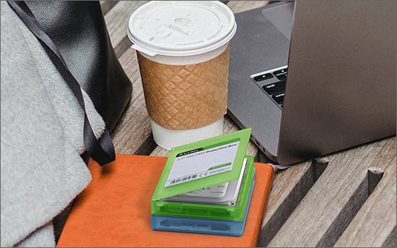 IB-AC6251-6; 6x 2,5" HDD/SSD Schutzhülle, transparent, 6 Farben (blau, grün, weiß, orange, grau, rot)