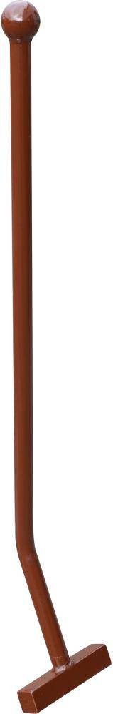 Ein brauner Holzstock mit gebogenem Griff und geneigter Basis, gezeigt vor weißem Hintergrund.