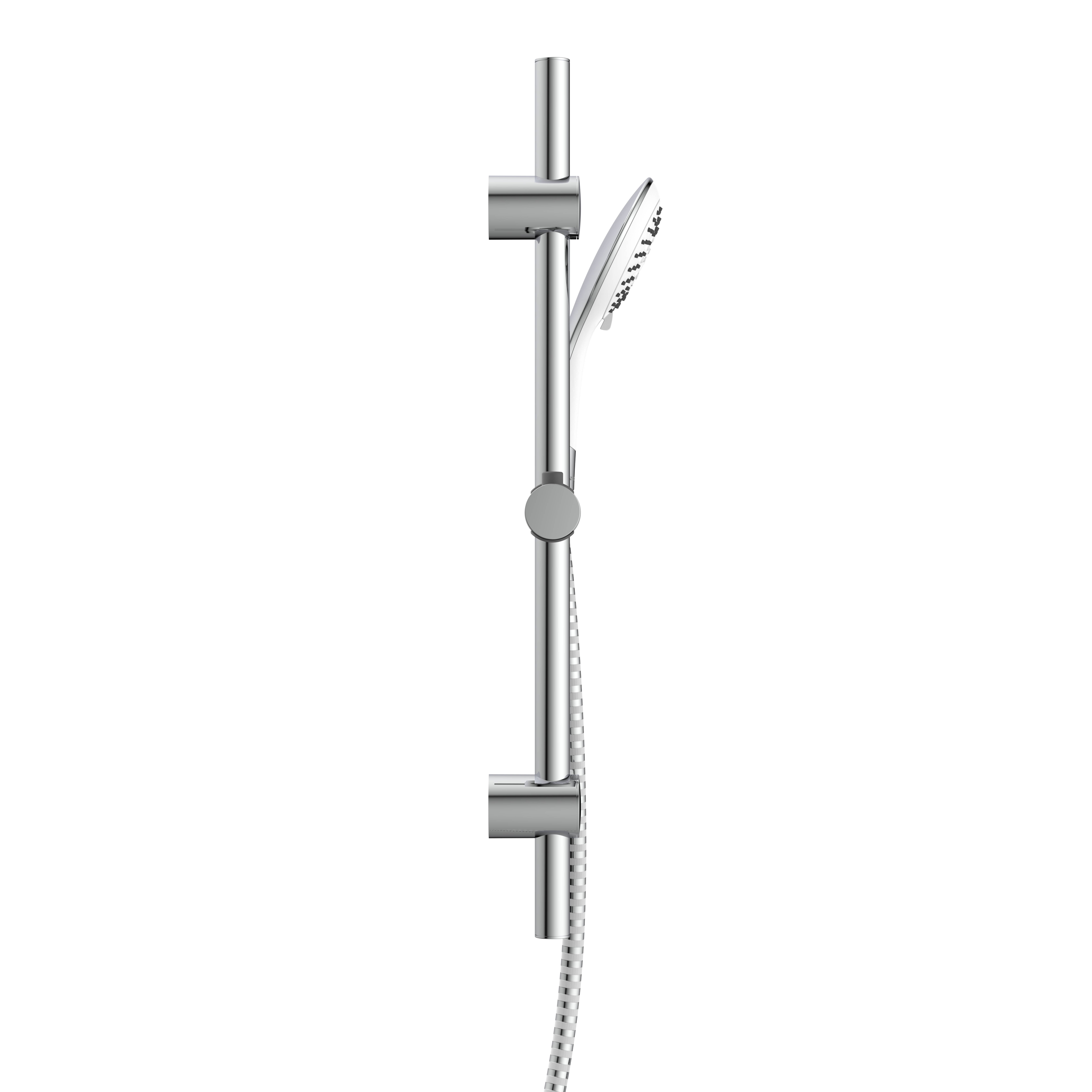 Ein eleganter, metallisch silberner Duschkopf mit einer verstellbaren vertikalen Schiene vor schwarzem Hintergrund, der modernes Badezimmerdesign präsentiert.