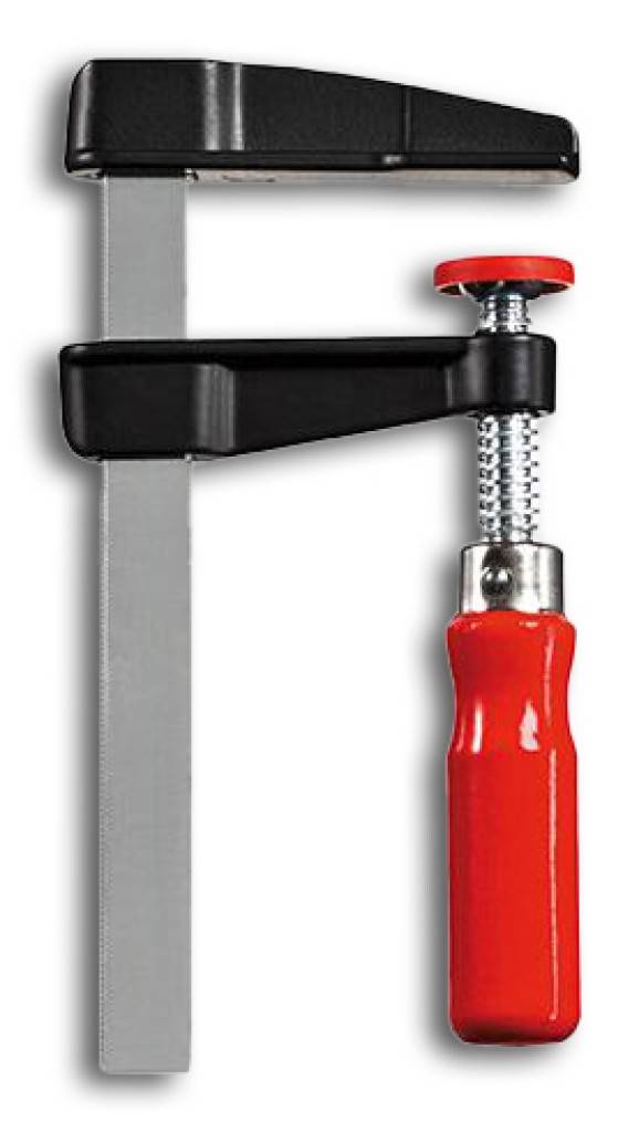 Eine schwarze und rote Schraubzwinge mit einer Metallstange und rotem Griff, die zum festen Zusammenhalten von Materialien verwendet wird.
