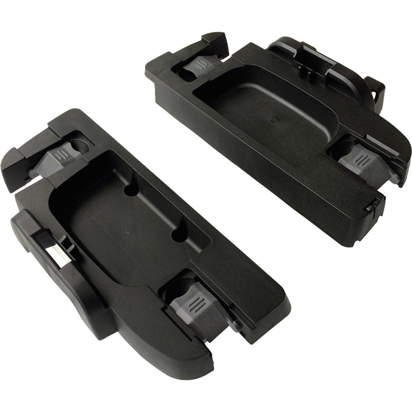 Zwei schwarze Kunststoffhalterungen mit verstellbaren Komponenten und Klammern, die zum Befestigen von Objekten an einer Oberfläche oder in einem System verwendet werden.