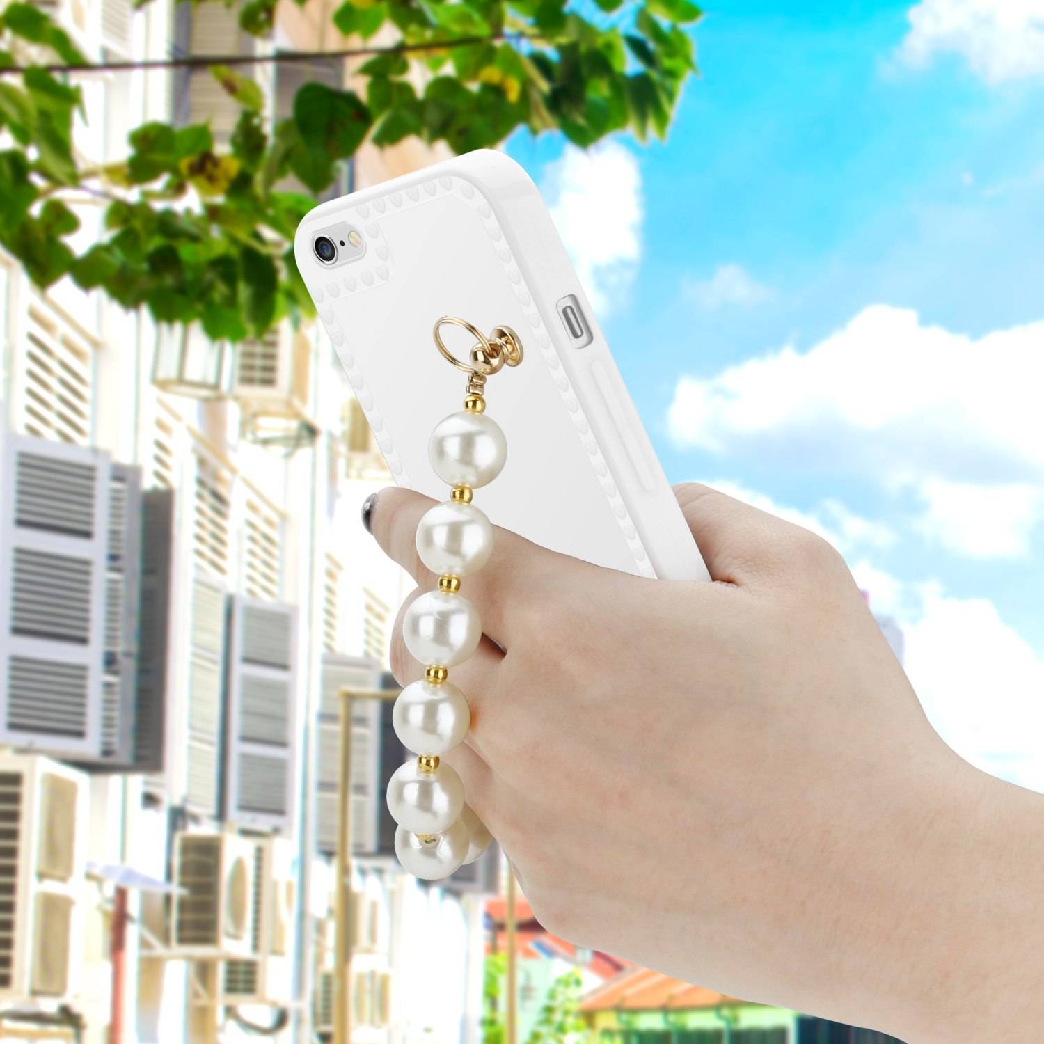 Cadorabo Hülle für Apple iPhone 6 / 6S Schutz Hülle in Weiß Handyhülle TPU Etui Cover Handgelenk Kette