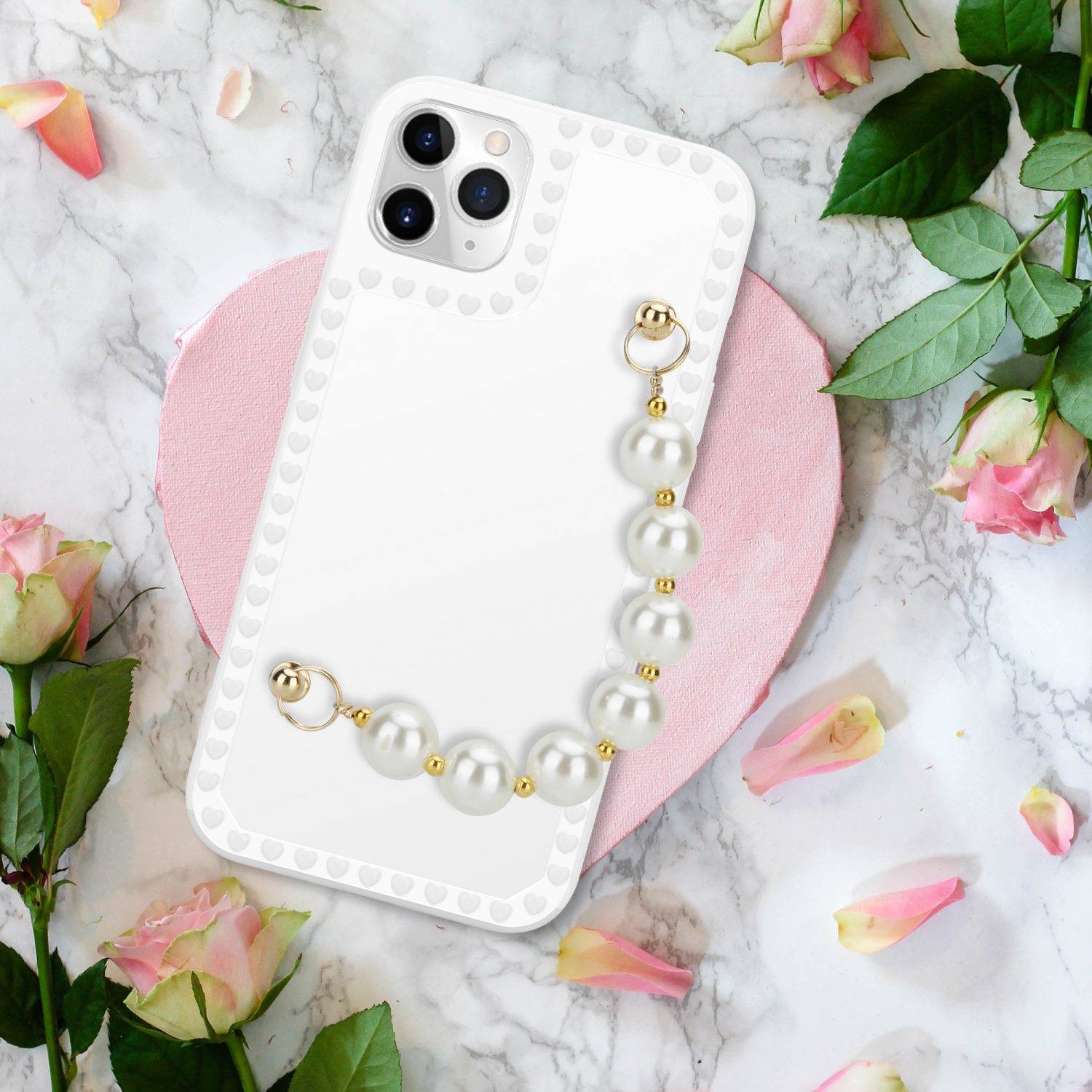 Cadorabo Hülle für Apple iPhone 11 PRO MAX Schutz Hülle in Weiß Handyhülle TPU Etui Cover Handgelenk Kette