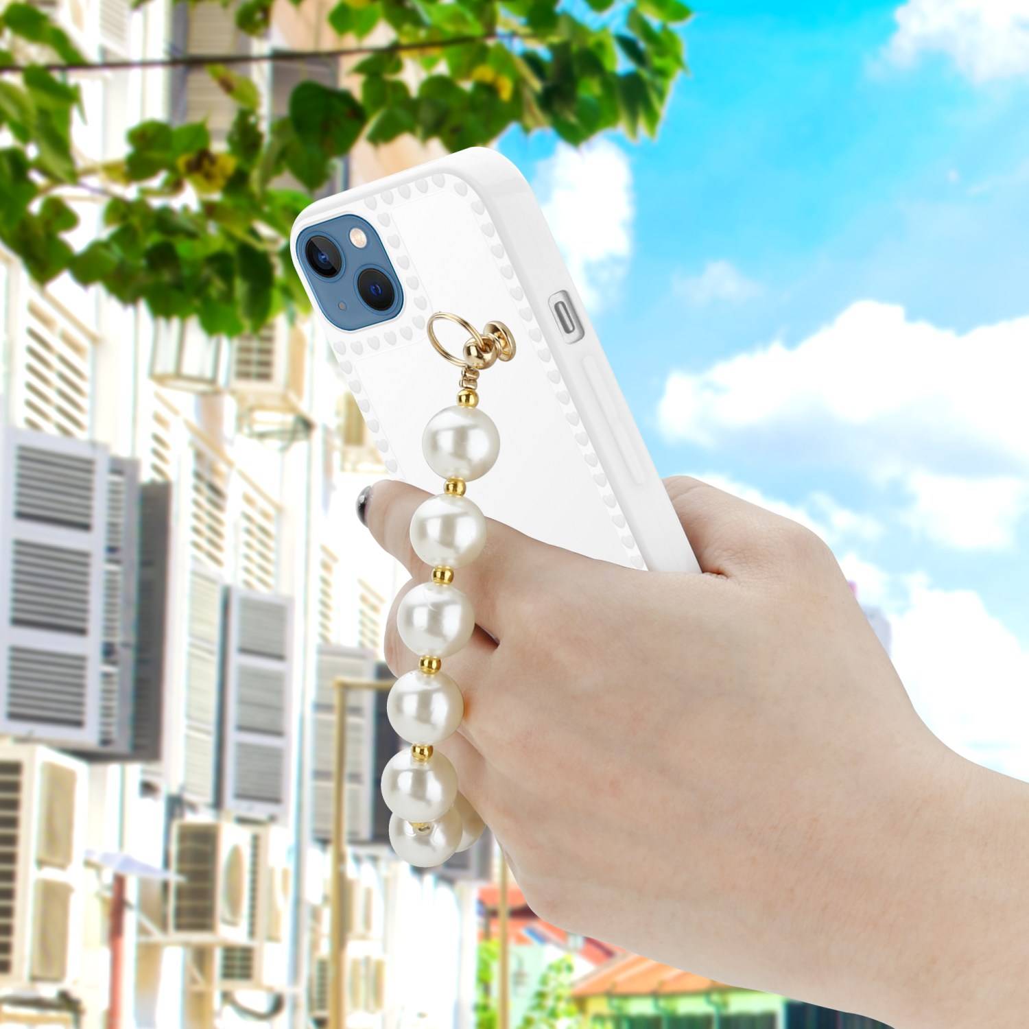 Cadorabo Hülle für Apple iPhone 13 Schutz Hülle in Weiß Handyhülle TPU Etui Cover Handgelenk Kette
