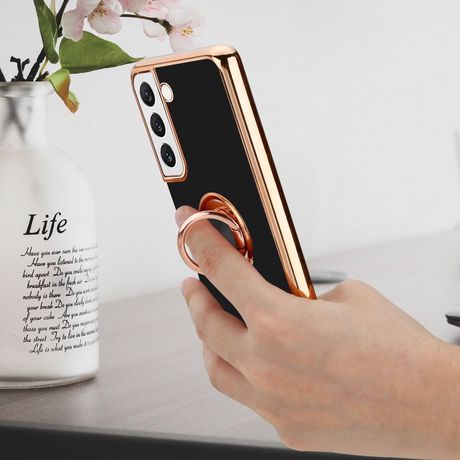 Cadorabo Schutzhülle für Samsung Galaxy S21 PLUS Hülle in Schwarz Etui Case Cover Kameraschutz magnetische Autohalterung