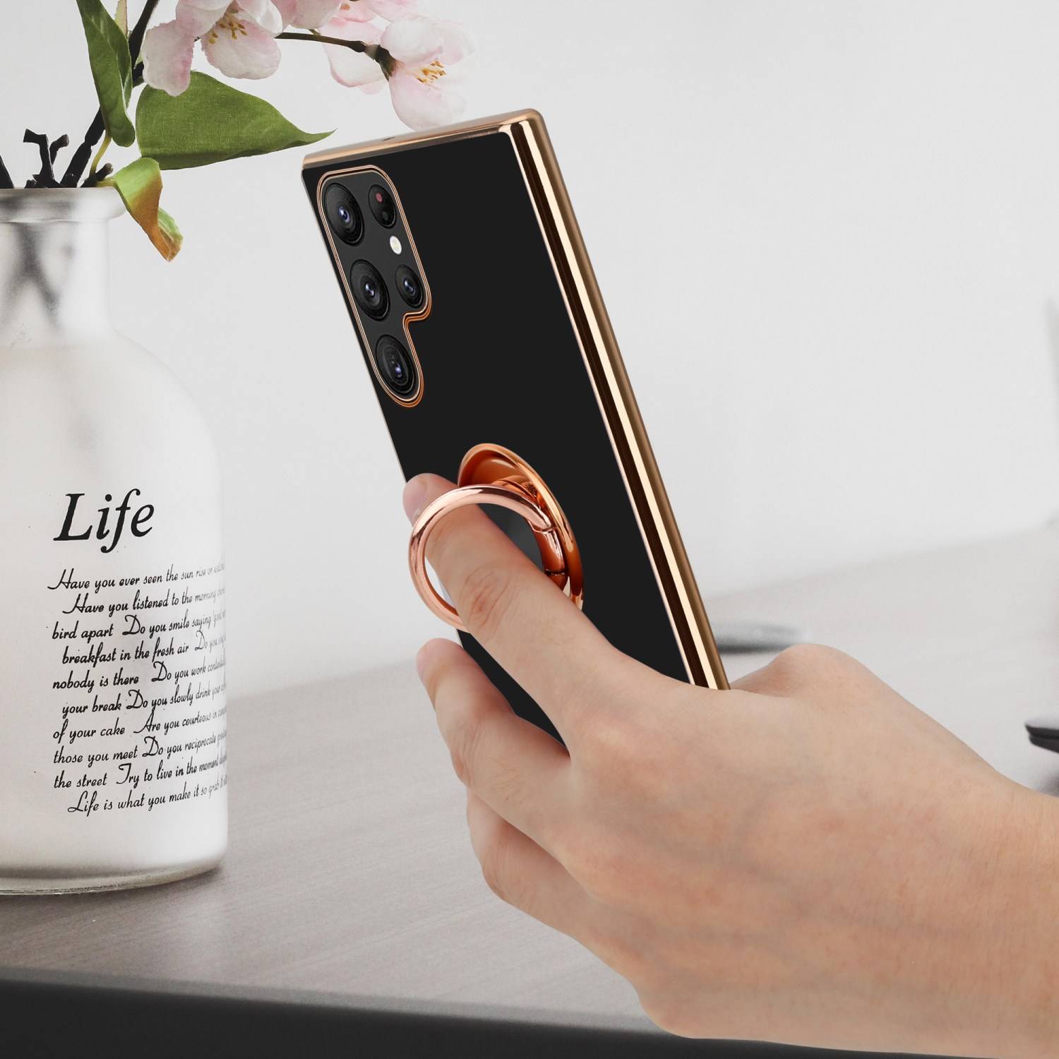 Cadorabo Schutzhülle für Samsung Galaxy S22 ULTRA Hülle in Schwarz Etui Case Cover Kameraschutz magnetische