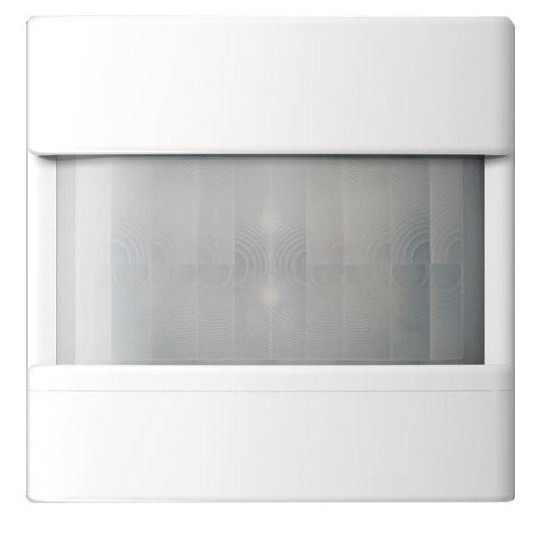 Ein weißer Bewegungsmelder mit rechteckigem Design und einer geschwungenen zentralen Linse.