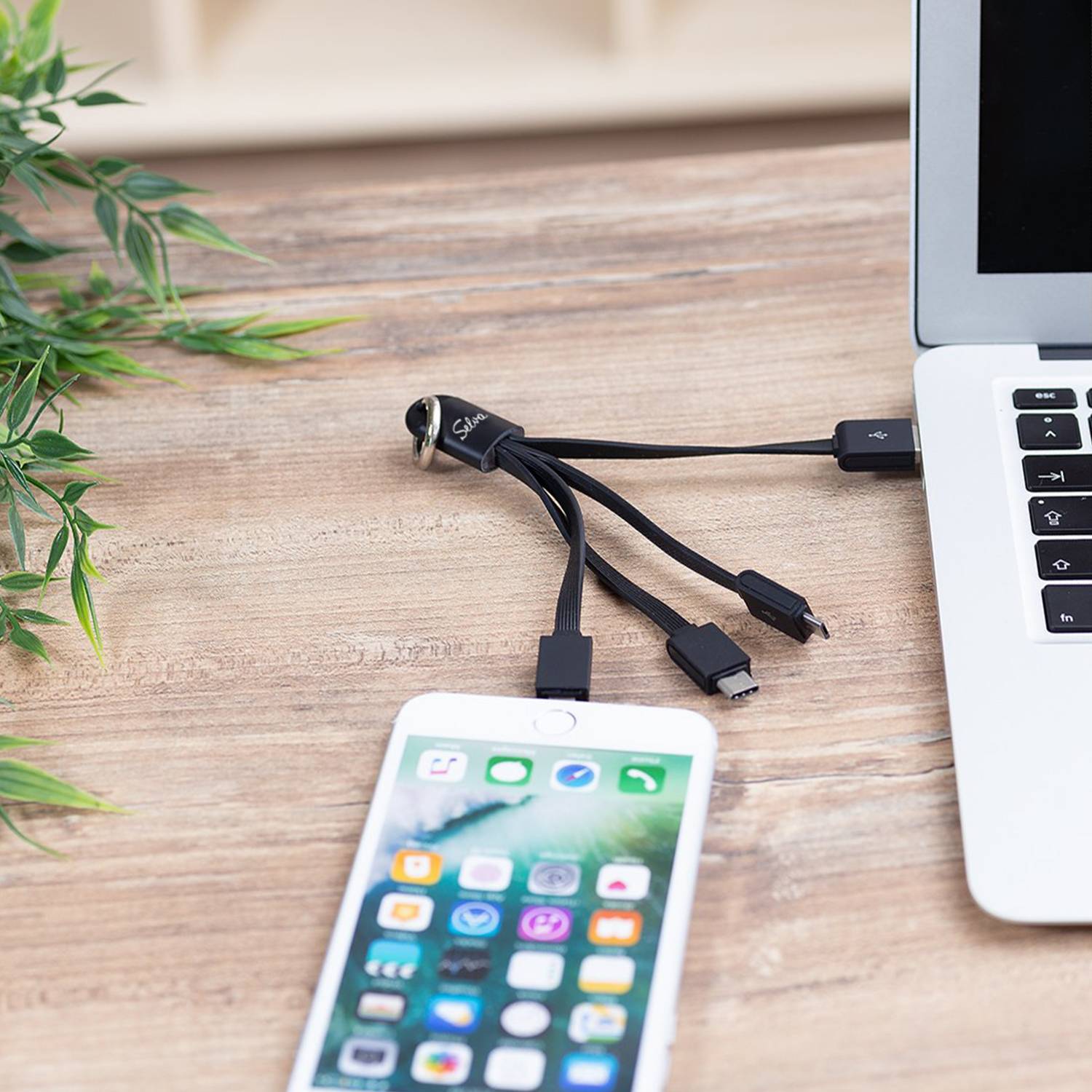 SELVA SELVA USB Ladekabel 4in1 mit LED-Beleuchtung