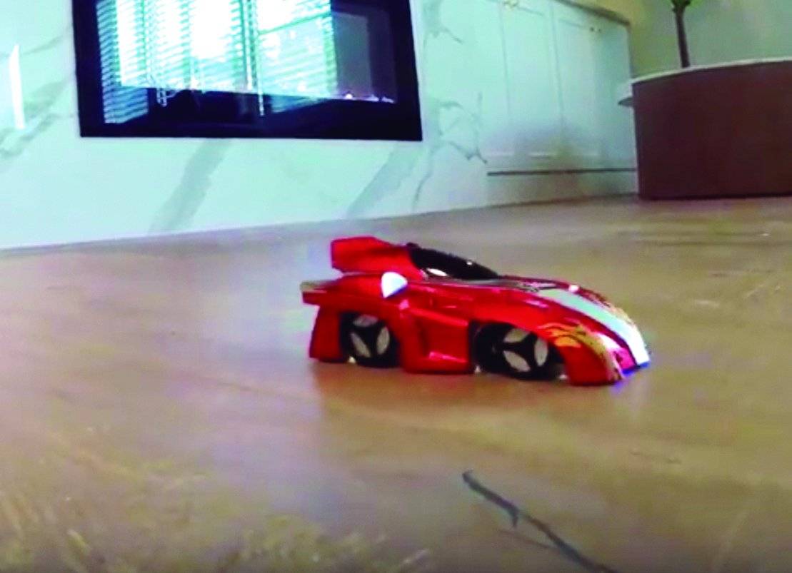 SELVA Flash Car by Racing Wall - fährt überall - spektakulär
