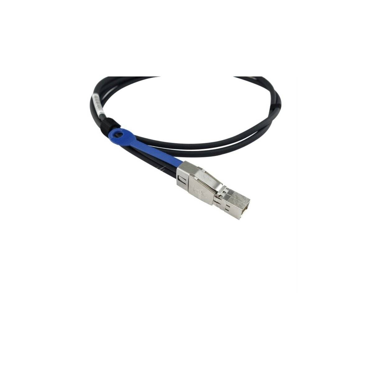 Schwarzes Kabel mit einer blauen Lasche und Metallstecker, dargestellt auf weißem Hintergrund.