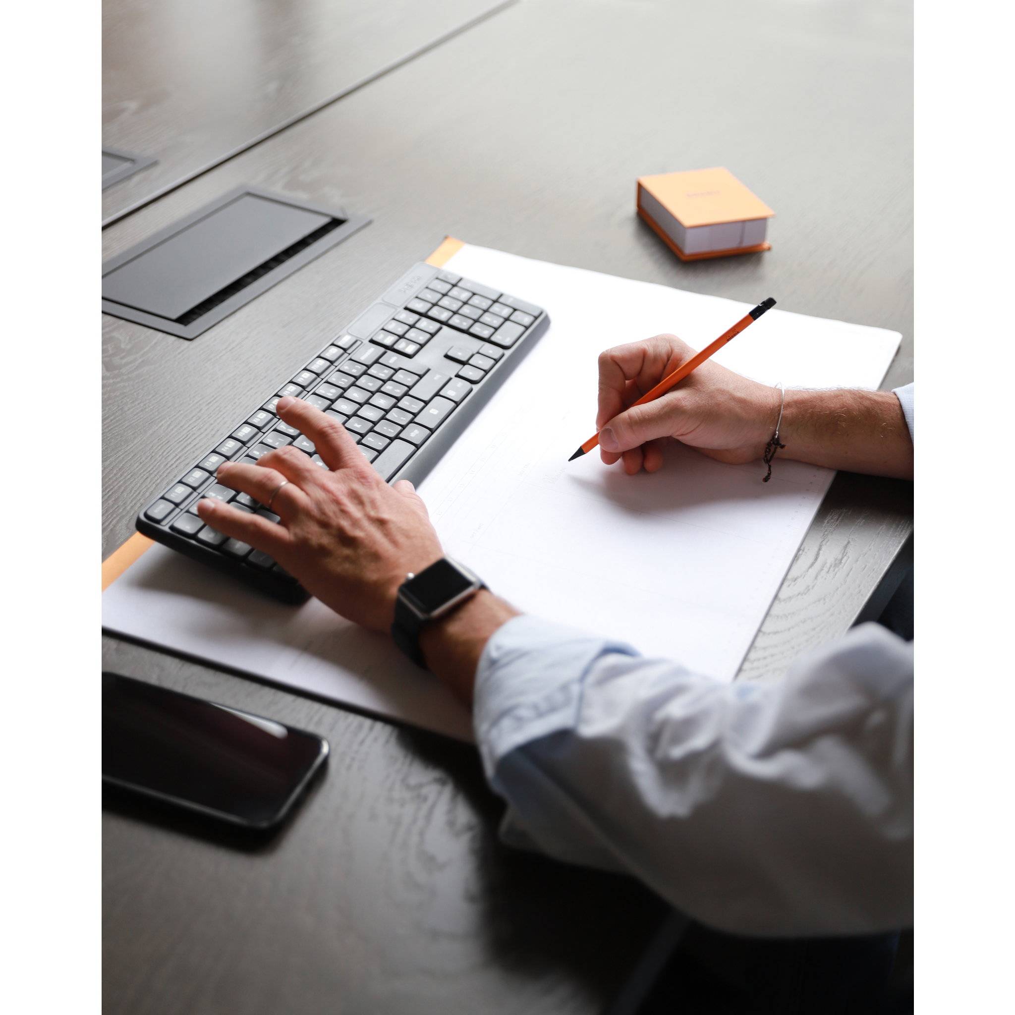 Rhodia Schreibunterlage A2 mit Wochenkalender Leinenrücken 30 Blatt - 194042C