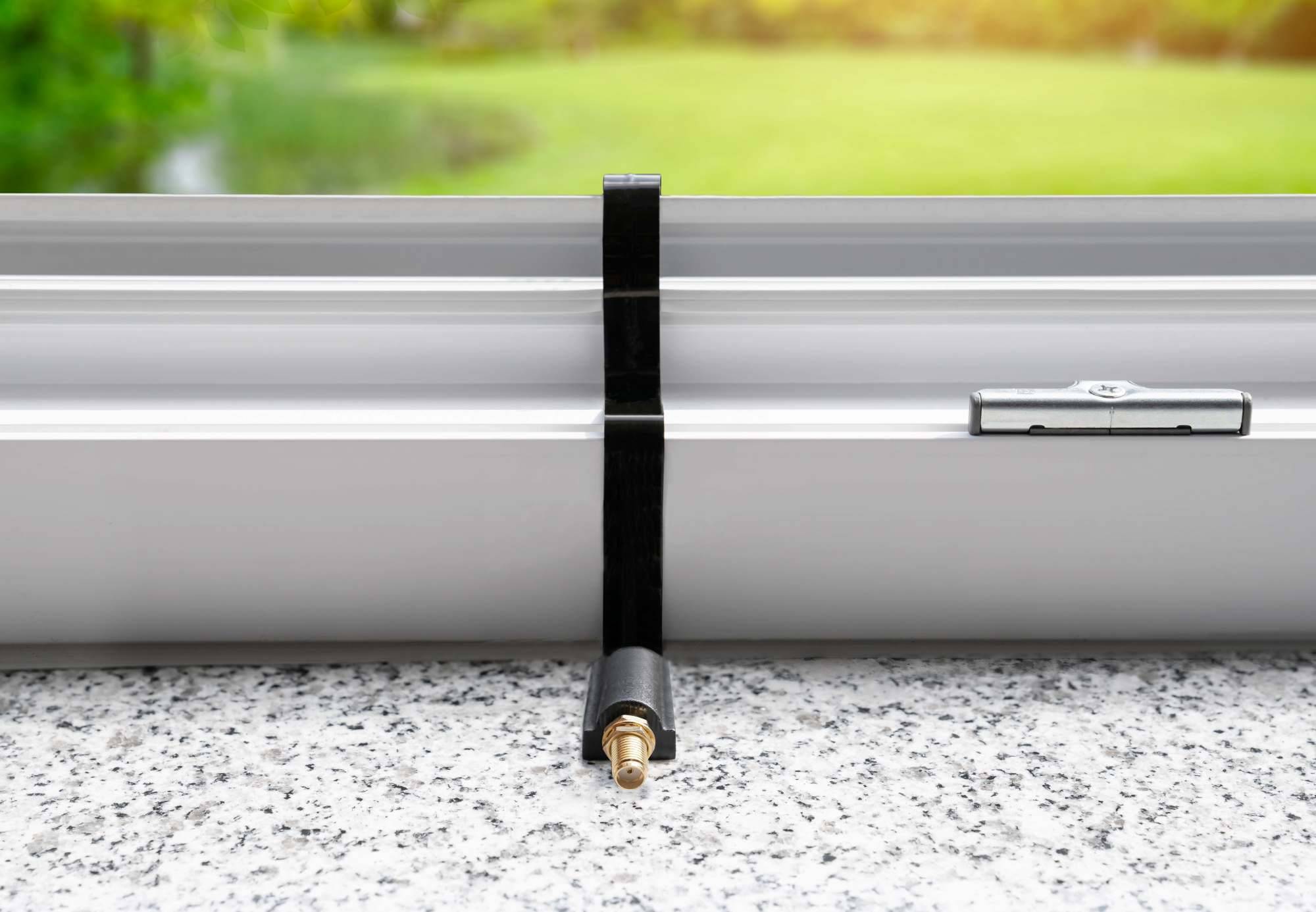 kabelmeister® Koaxial HF Fensterdurchführung, SMA Buchse an SMA Buchse, schwarz, 0,2m