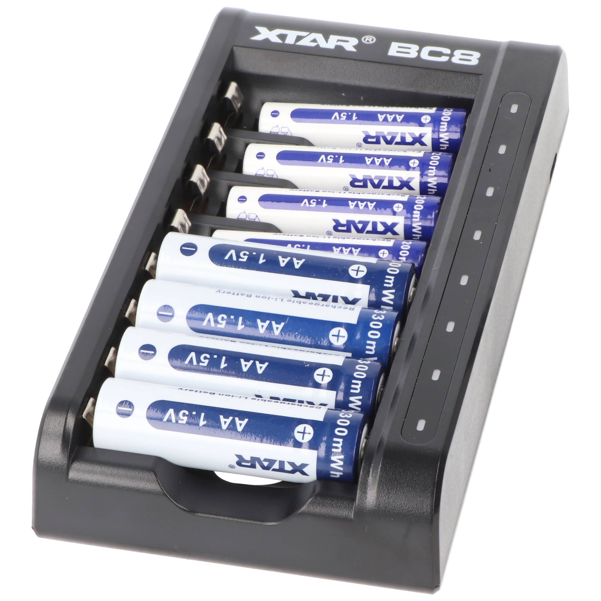 BC8 Schnell-Ladegerät für Li-Ion 1.5V Akku und 1,5V NiMH 1,2V Akkus AA AAA