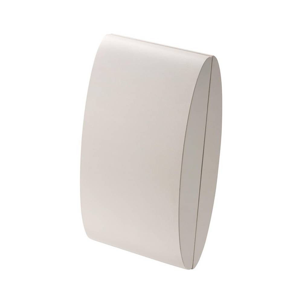 Ein schlanker, geschwungener weißer wandmontierter Händetrockner mit minimalistischem Design. Ideal für moderne öffentliche Toilettenanlagen.