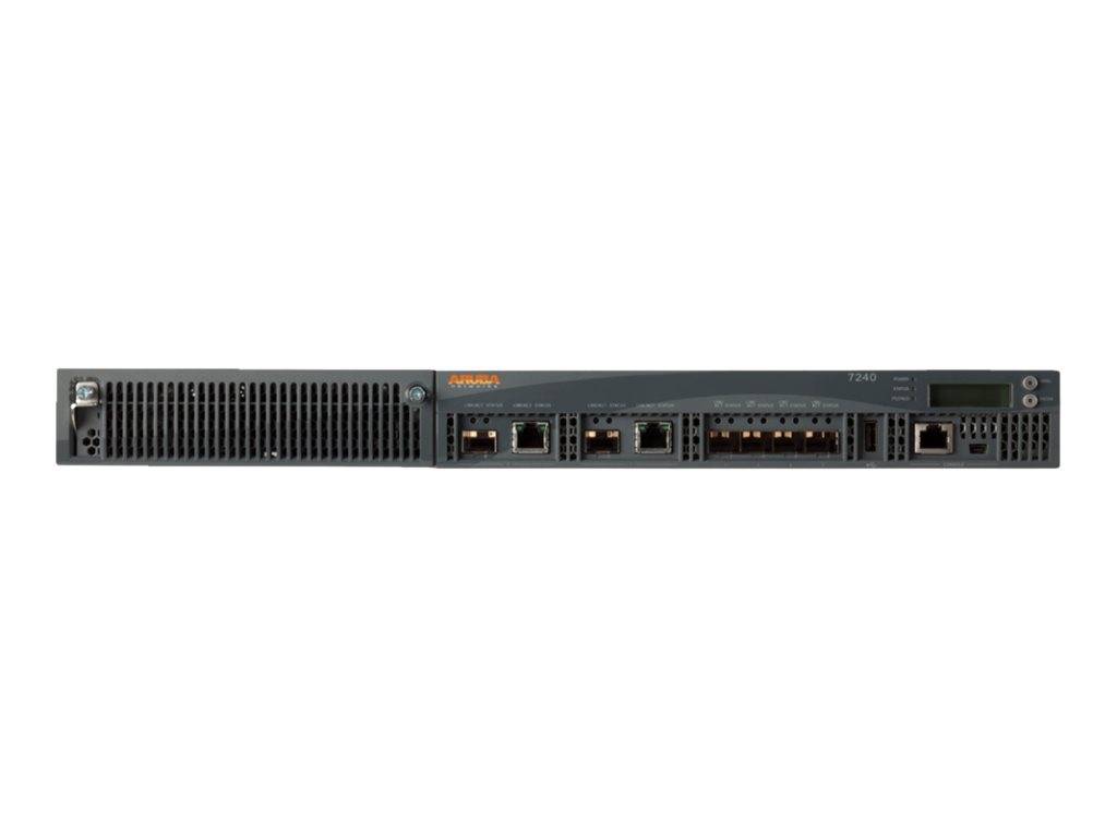 Vorderansicht eines in ein Rack eingebauten Netzwerk-Switches mit mehreren Ethernet-Anschlüssen und Statusleuchten auf einem dunkelgrauen Bedienfeld.