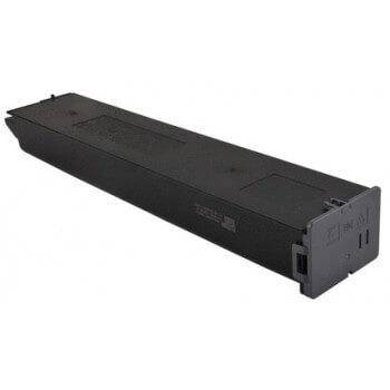 Schwarzes rechteckiges Elektronikmodul oder Druckertonerkassette auf weißem Hintergrund dargestellt.