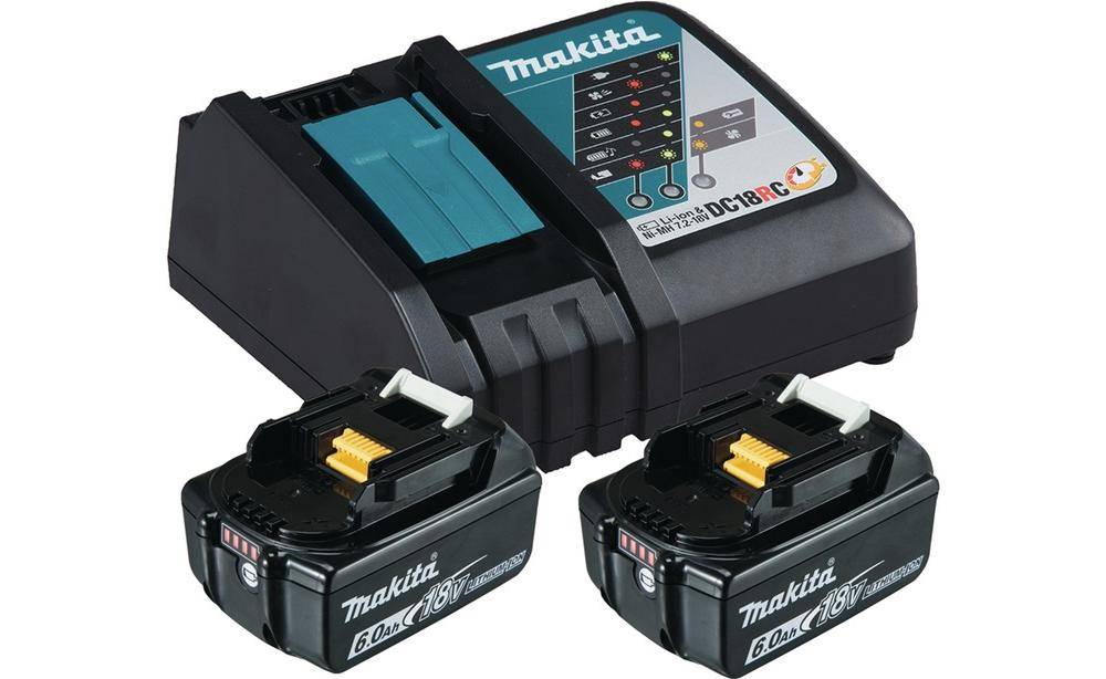 Makita-Batterieladegerät mit zwei 18-V-LXT-Batterien, mit Ladestatus-Indikatoren auf der Oberseite des Geräts.