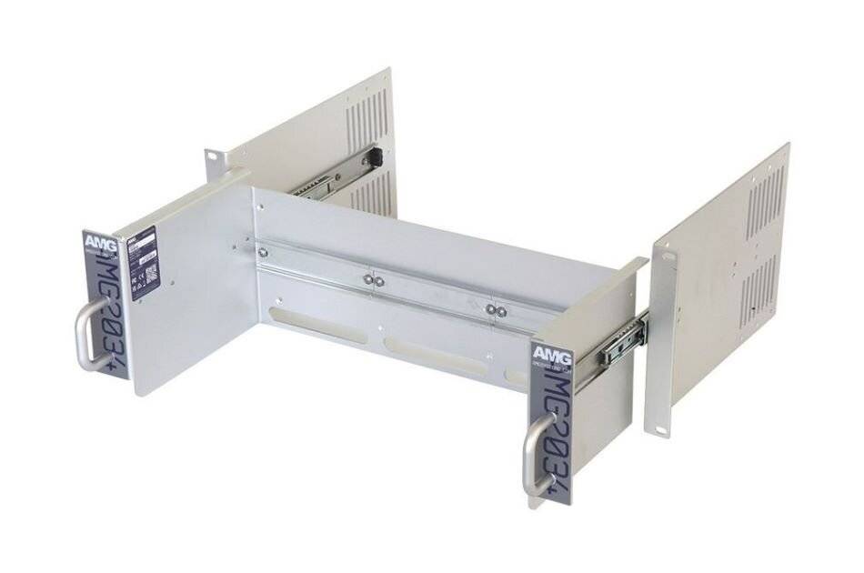 Ein Metall-Serverrack-Montagekit mit einem Schienensystem zum Ausziehen, rechts mit 'AMC-03' beschriftet. Entwickelt zum Sichern von Geräten in Serverschränken.