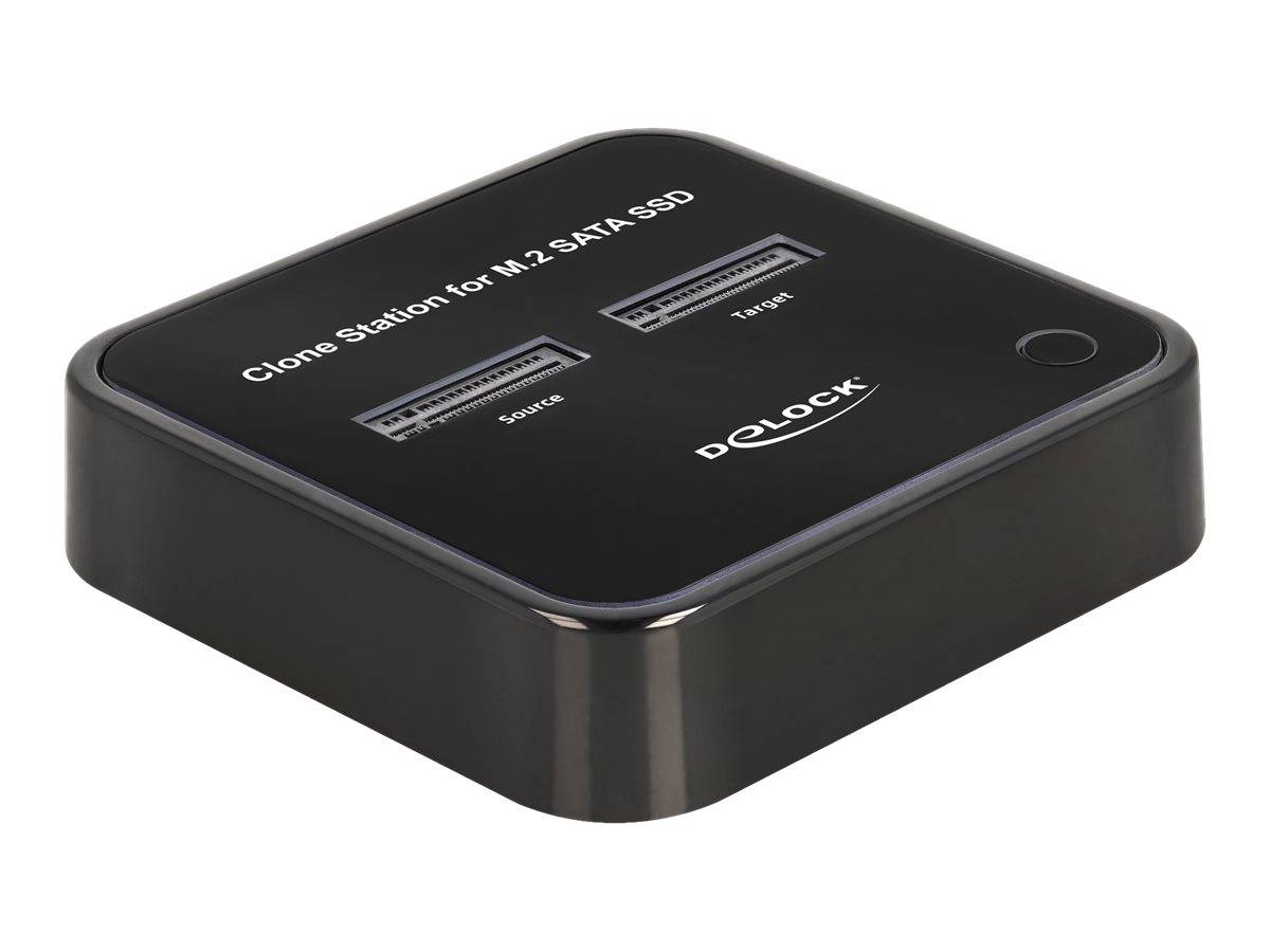 Schwarze Delock 'Clone Station für M.2 SATA SSD' Dockingstation mit Source- und Target-Steckplätzen und einem Power-Button.