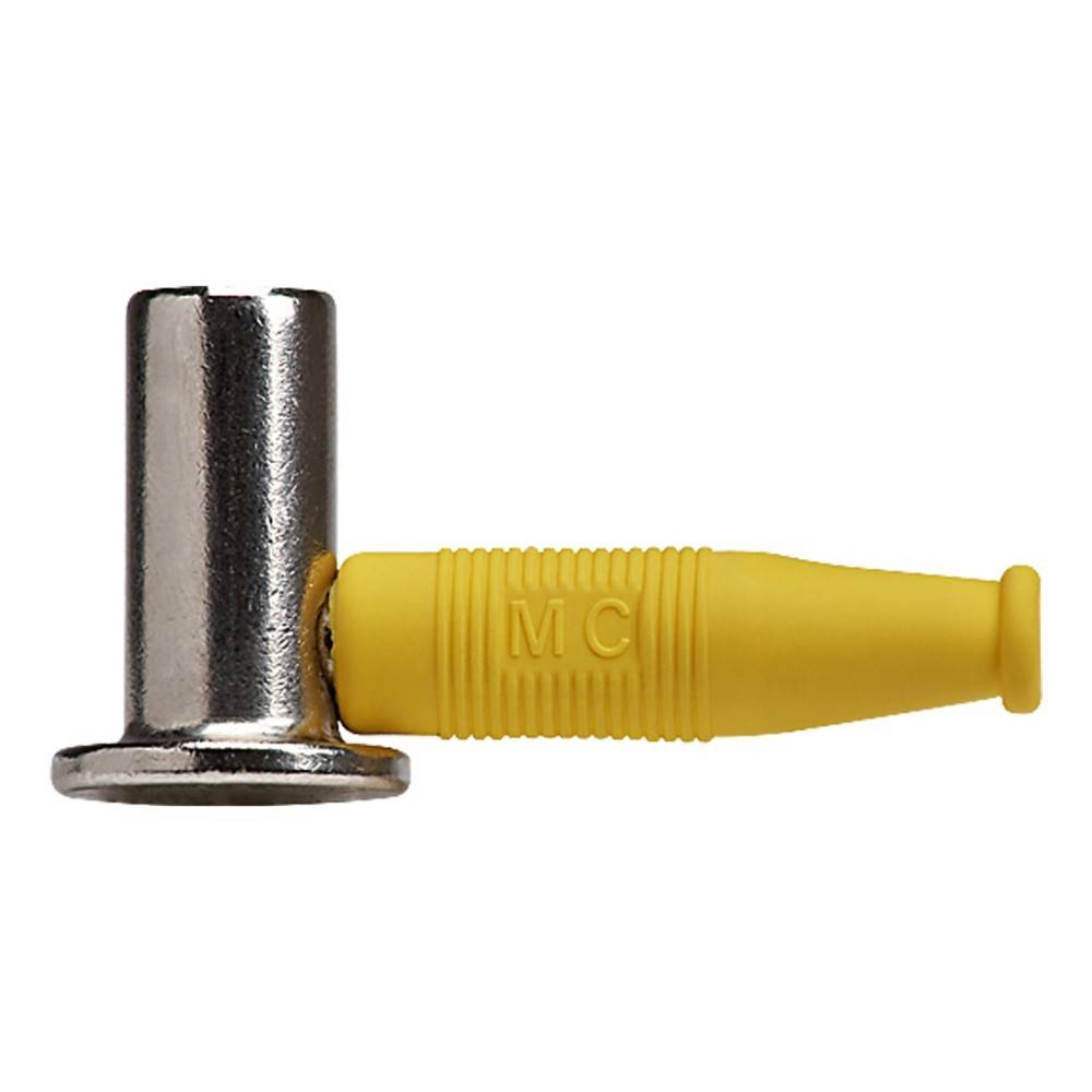 MC' markierter gelber Kunststoff-Stecker, der mit einem metallfarbenen Steckeradapter verbunden ist und horizontal vor einem weißen Hintergrund positioniert ist.
