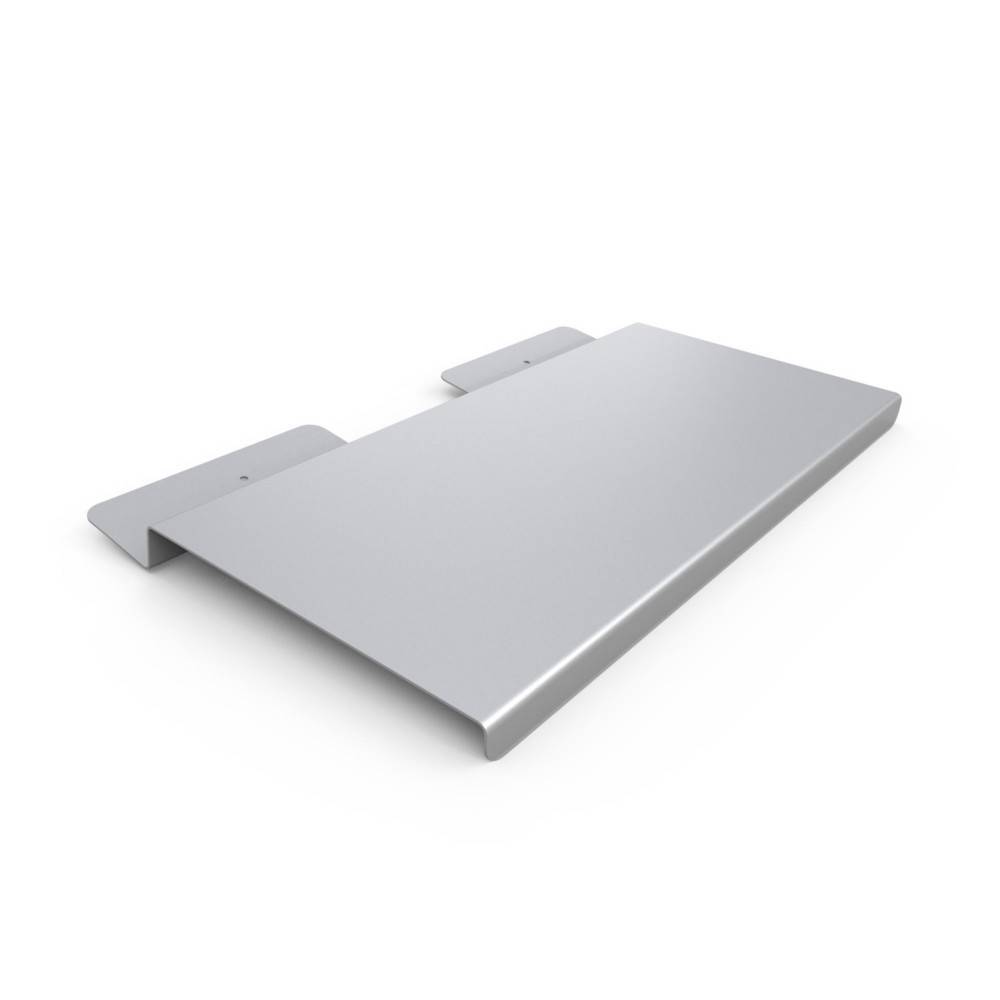 Ein schlanker, minimalistischer silberner Ständer für eine Tastatur, der darauf ausgelegt ist, sie zu stützen und für ergonomische Nutzung zu erhöhen. Der Ständer hat ein modernes Erscheinungsbild.