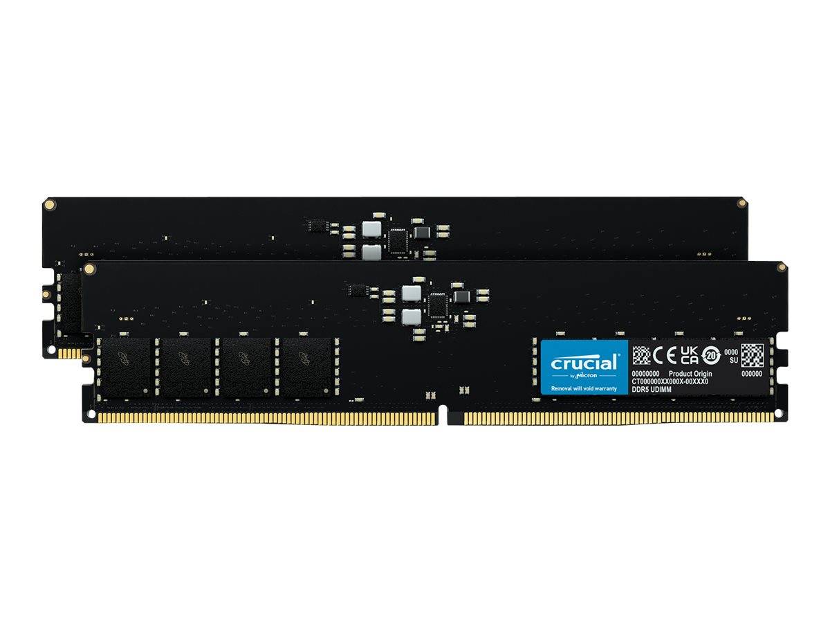 Zwei entscheidende Desktop-RAM-Speichermodule nebeneinander auf weißem Hintergrund dargestellt.
