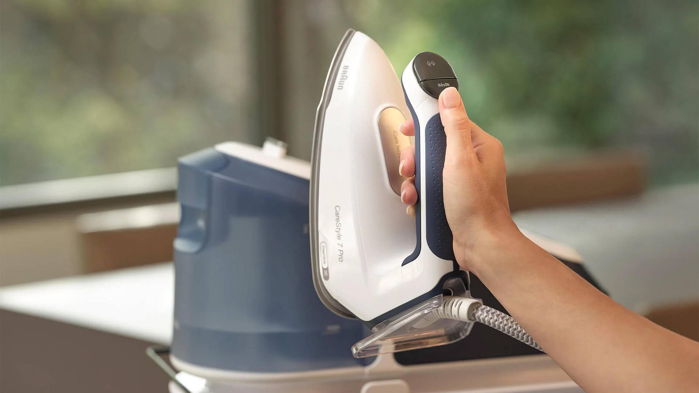 Braun CareStyle 7 Pro IS7282 BL Dampfbügelstation