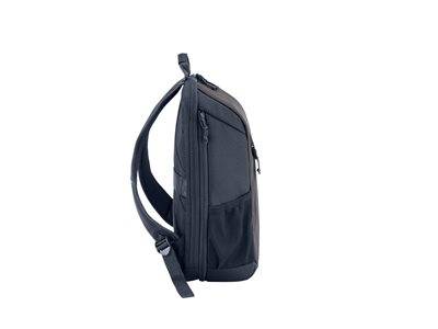 Ein schwarzer Rucksack mit mehreren Fächern und verstellbaren Schultergurten, gezeigt in Seitenansicht.