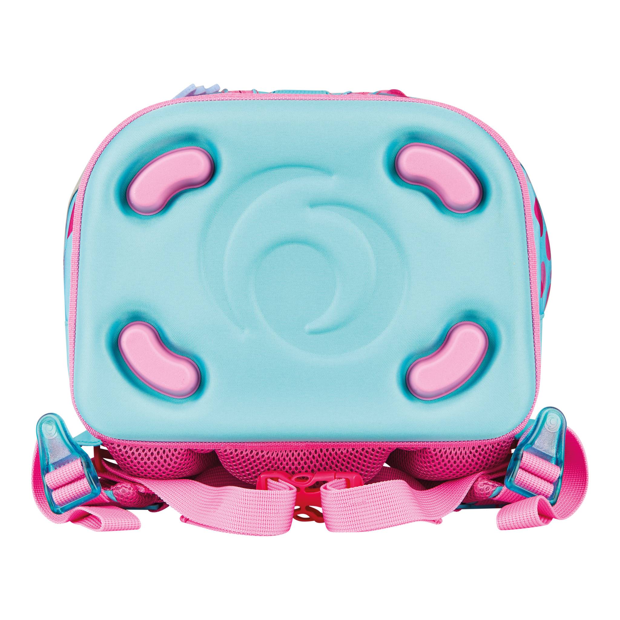 Ein kleiner türkis- und rosafarbener Rucksack oder Lunchbeutel mit gepolsterter, geformter Vorderseite, Seitentaschen und rosafarbenen Riemen, gezeigt auf weißem Hintergrund.