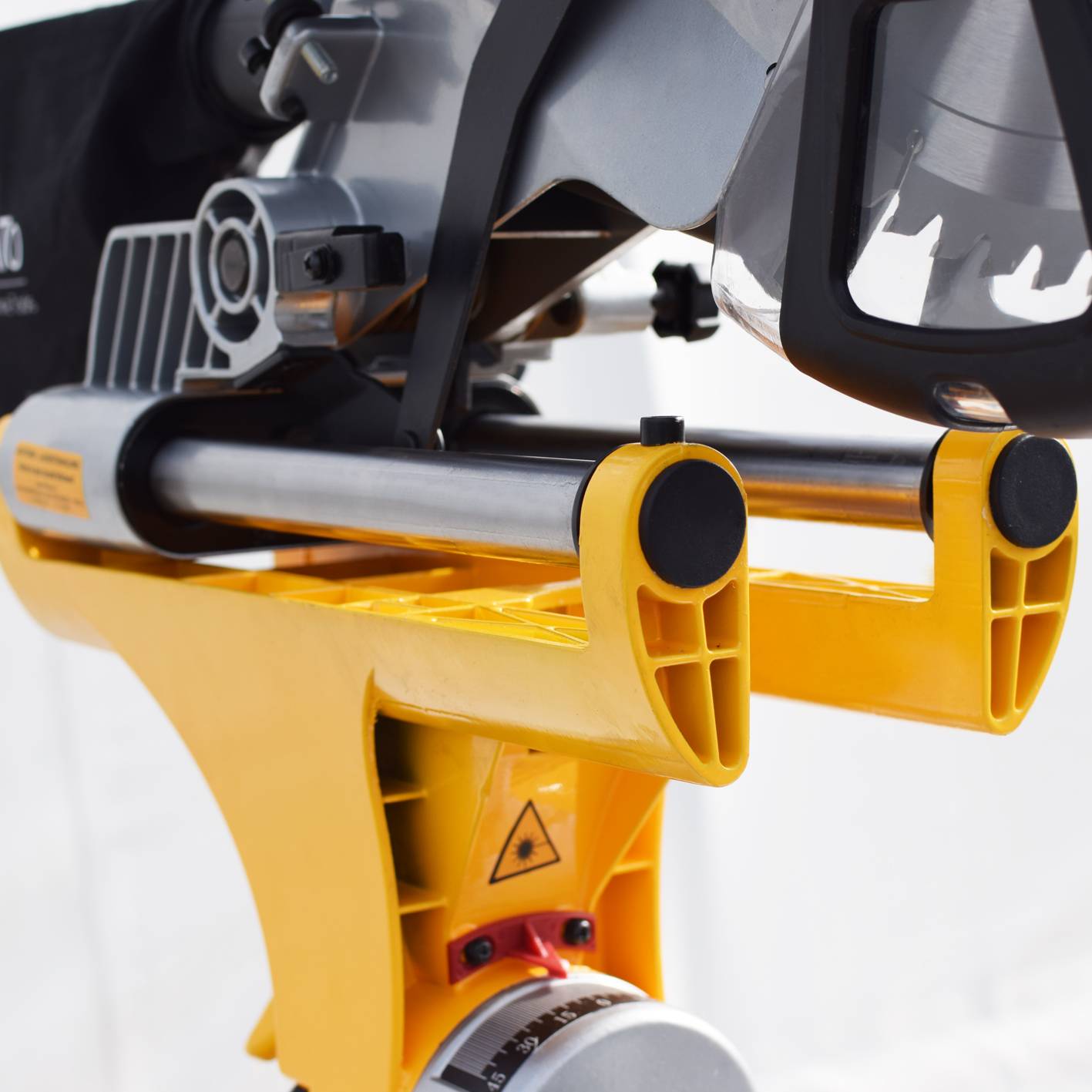 BAMATO Zug- Kapp- und Gehrungssäge KP-350PRO mit Sanftanlauf