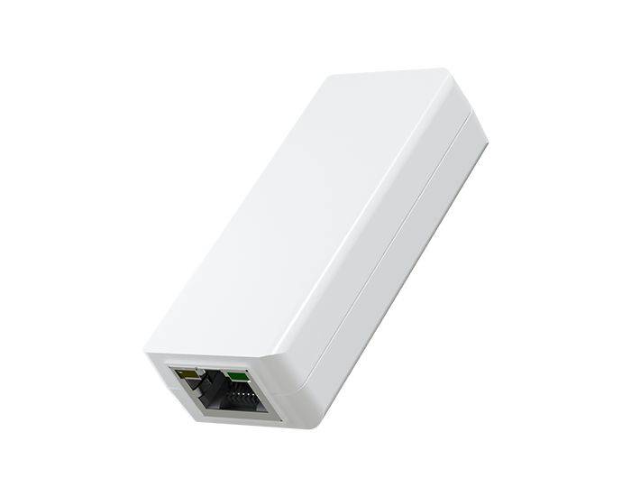 Weißer rechteckiger Ethernet-Wandadapter mit einer einzelnen RJ45-Buchse an einem Ende, isoliert auf einem einfachen Hintergrund dargestellt.