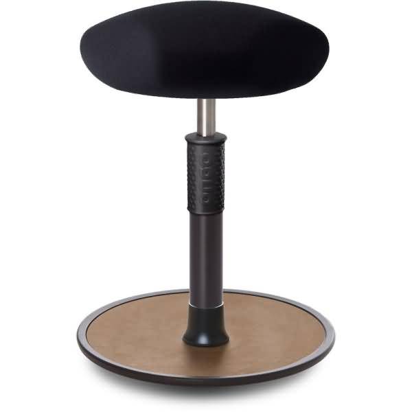 Sitz- Stehhocker Free Regular Triangel Gestrick schwarz schwarz /Natur