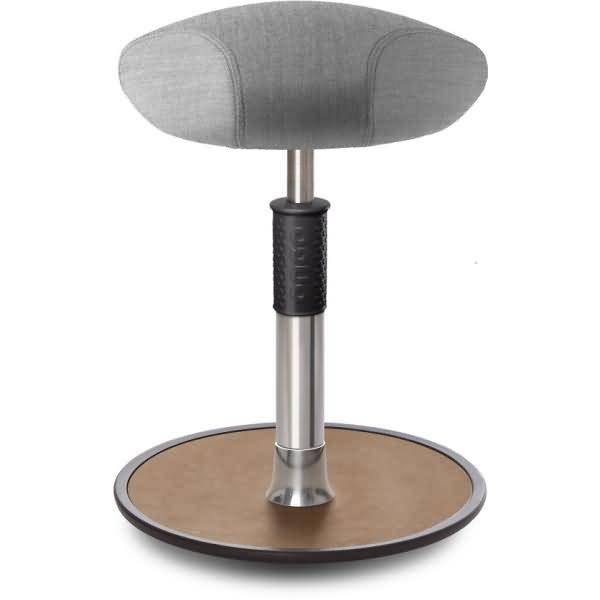 Sitz- Stehhocker Free Regular Triangel kvadrat Remix Hellgrau Chrom /Natur