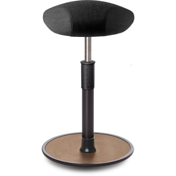 Sitz- Stehhocker Free Tall Triangel kvadrat Remix Anthrazit schwarz /Natur