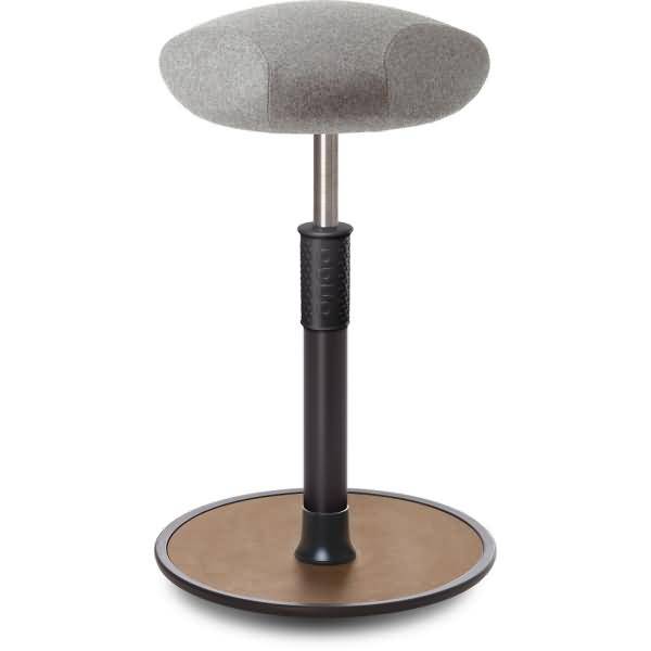 Sitz- Stehhocker Free Tall Triangel kvadrat Divina Mel. h.grau schw. /Natur