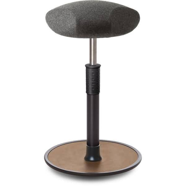 Sitz- Stehhocker Free Tall Triangel kvadrat Divina Mel. Grau schwarz /Natur