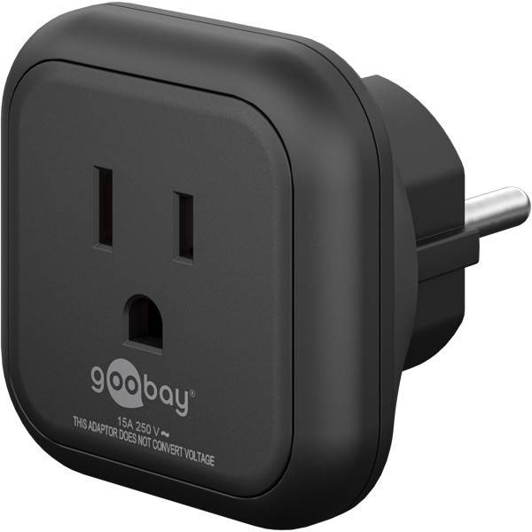 Schwarzer Goobay-Steckeradapter mit europäischem Zweipolstecker und US-amerikanischer Steckdose auf der Vorderseite; gekennzeichnet mit „15A 250 V~