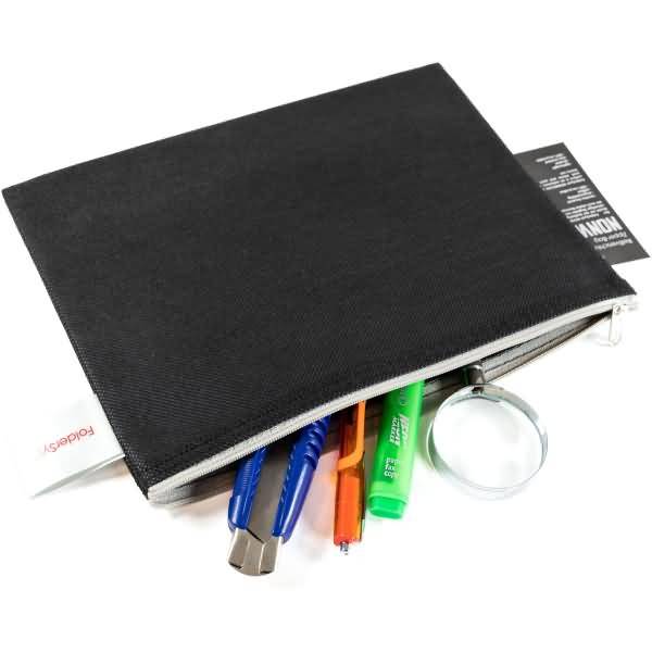 Reißverschlussbeutel A5 non-woven-PP opak schwarz