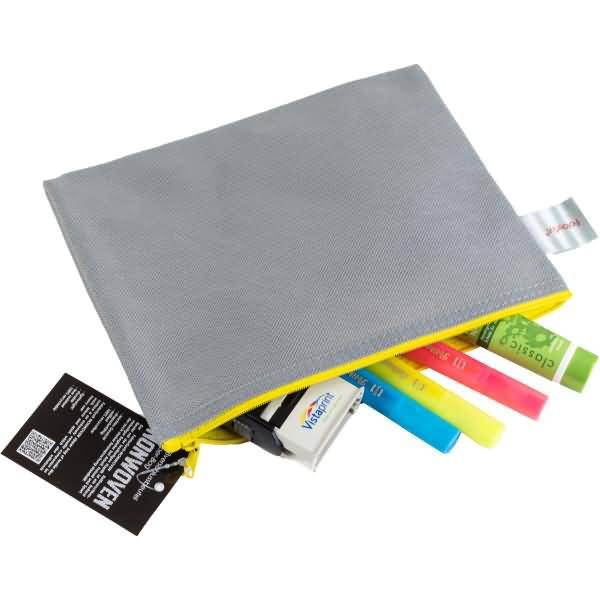 Reißverschlussbeutel A5 non-woven-PP opak hellgrau