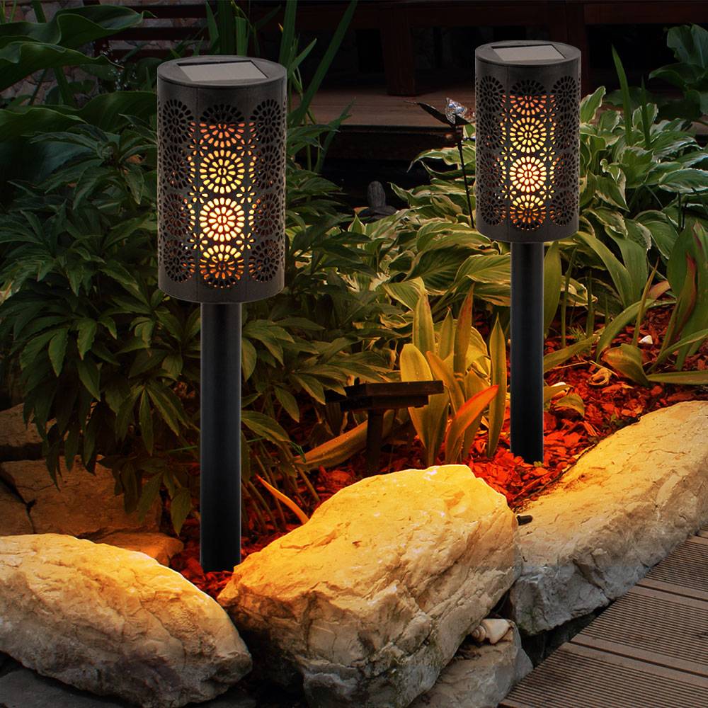 Solarleuchte Gartenlampe Steckleuchte, Fackel mit Dekorstanzungen, Terrassenlampe, Akku, Feuereffekt, schwarz, 1x LED, DxH 6,6x30 cm, 3er Set