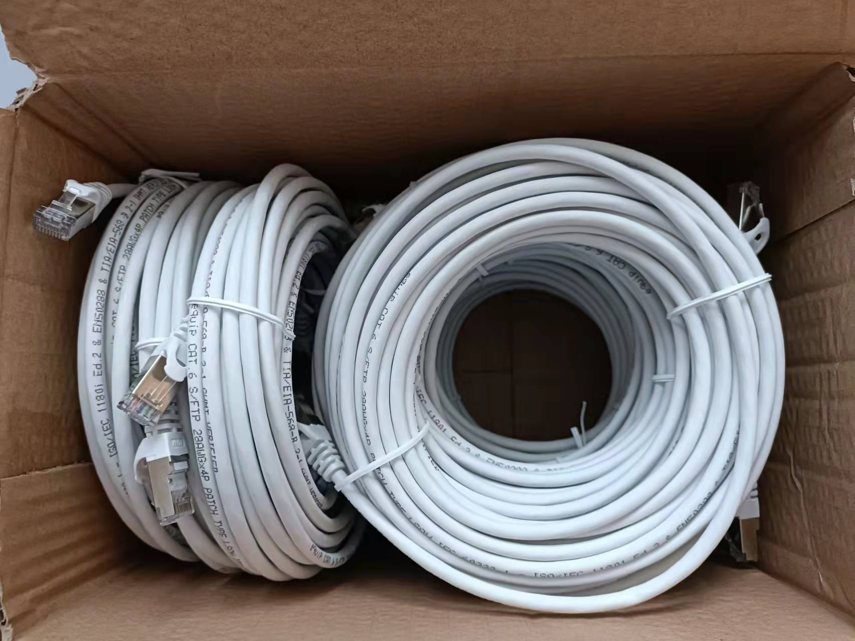 Equip Patch-Kabel - RJ-45 (M) zu RJ-45 (M)