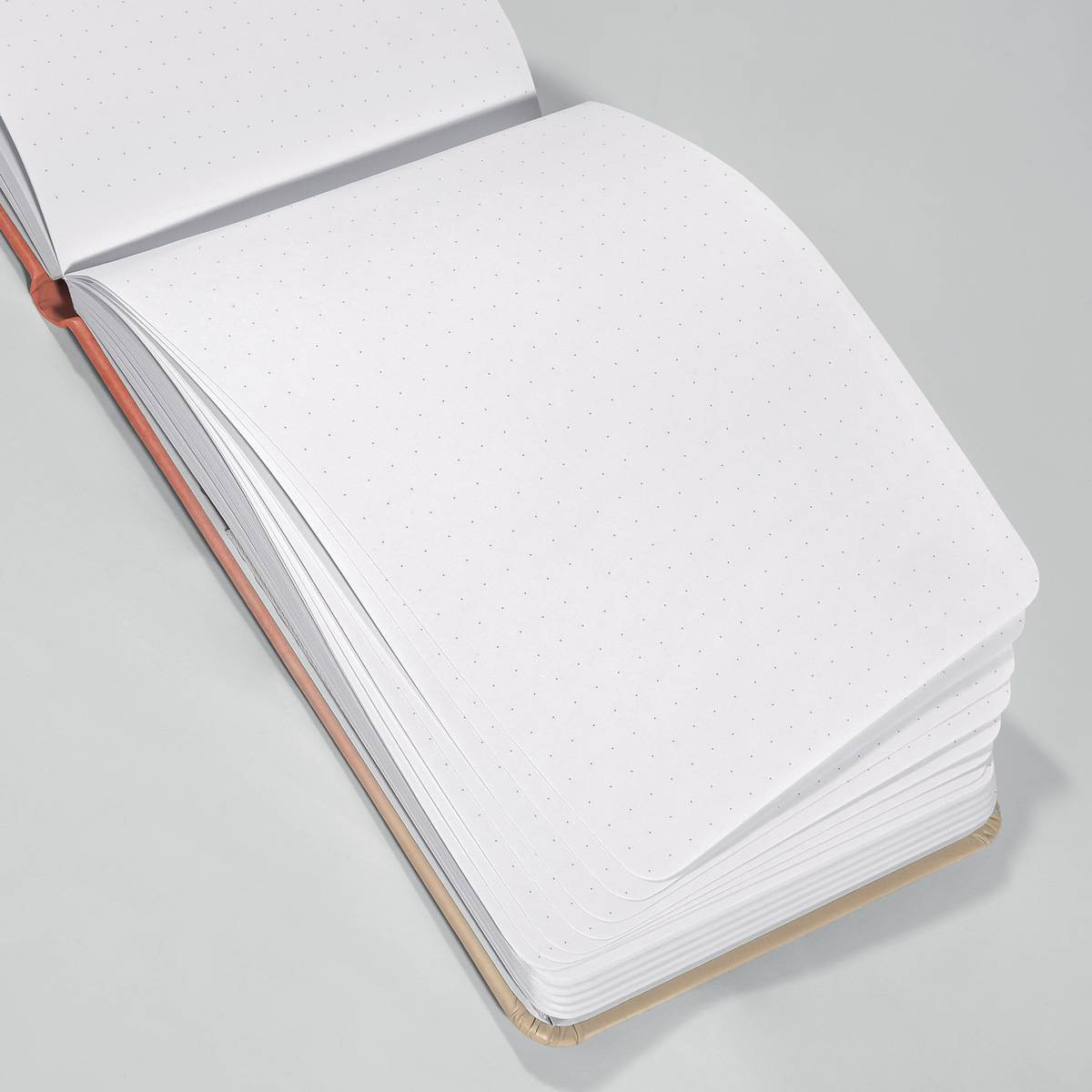 SIGEL Notizblock Jolie - Butterfly Confetti Peach - punktkariert (Dot-Lineatur) - A6+ - apricot - Hardcover - 158 S.