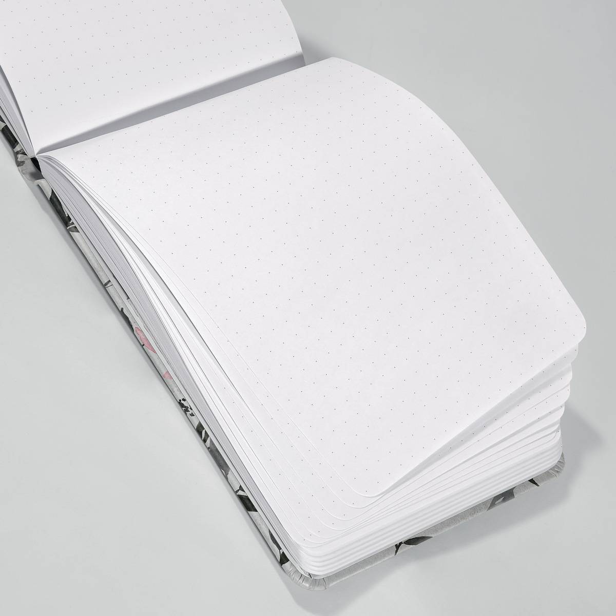 SIGEL Notizblock Jolie - Loose Florals Grey - punktkariert (Dot-Lineatur) - A6+ - grau, rosa - Hardcover - 158 S.