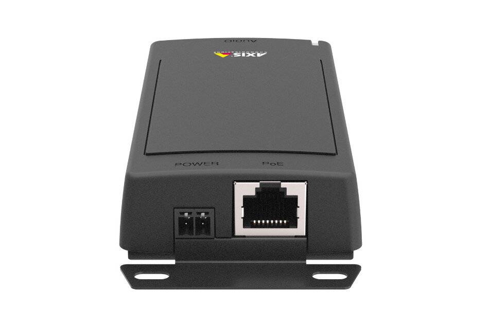 Vorderansicht eines schwarzen Axis PoE-Netzwerkgeräts mit einem Ethernet-Anschluss, Stromeingang und Befestigungshalterung auf weißem Hintergrund.