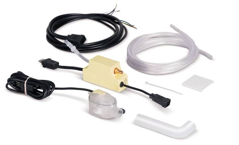 Isolierte weiße Kupferdoppelrohr-Spule, verwendet für Klimaanlagen.