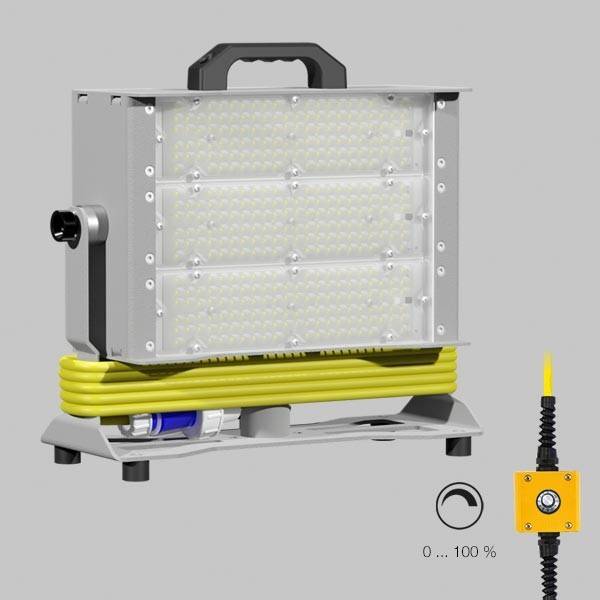 Eine tragbare LED-Arbeitsleuchte mit einem Griff oben, gelber Spiralkabel und einem nebenstehenden Dimmer-Schalter, der die Helligkeitsstufe bei 100% anzeigt.