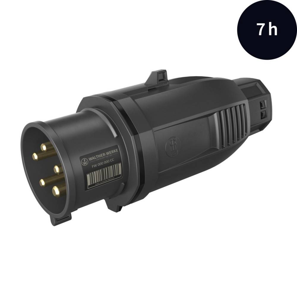 Schwarzer industrieller Stromanschluss mit drei sichtbaren Stiften, beschriftet. Oben rechts ist '7h' zu sehen, möglicherweise zur Angabe der Ladezeit oder -dauer.