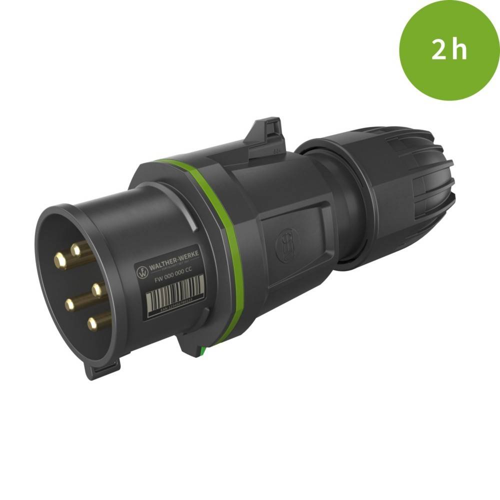 Ein schwarzer elektrischer Stecker mit Metallstiften ist zu sehen. Ein grüner Kreis in der Ecke zeigt '2h', möglicherweise als Hinweis auf Ladezeit oder Dauer.